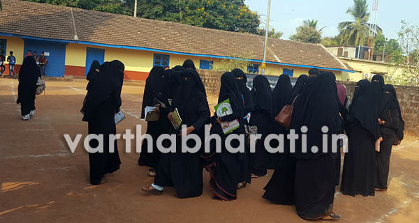 ಭಟ್ಕಳ: ಎಸ್.ಎಸ್.ಎಲ್.ಸಿ.ಪರೀಕ್ಷೆ - 35 ವಿದ್ಯಾರ್ಥಿಗಳು ಗೈರು